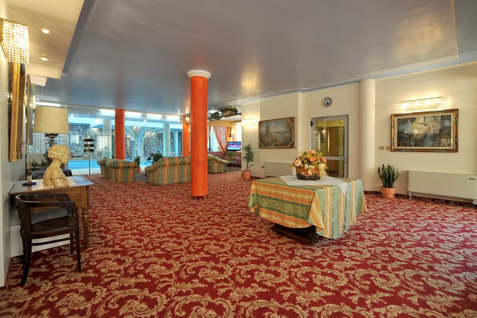 Hotel Ferrari - Hall